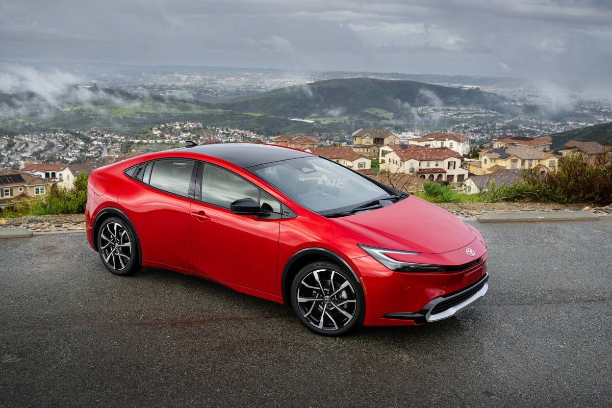How Much Is The Redesigned 2026 Genesis GV70 Cars